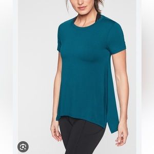 ATHLETA XS Teal Essence Handkerchief Hem Tee